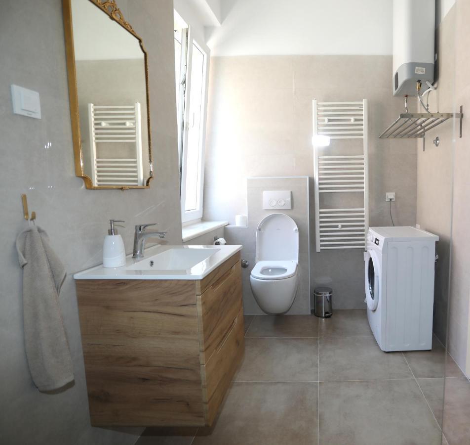 Apartman Kamala Pula Exterior photo